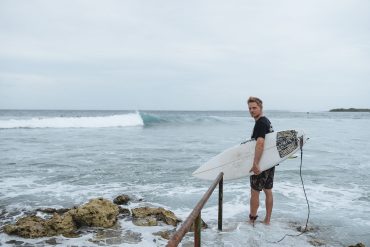 Ein Weltrekord-Surfer auf den Malediven im Kuda Villingili Resort