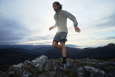 Der neue Mizuno Neo Accera: Entdeckt den Super-Trailschuh 2026