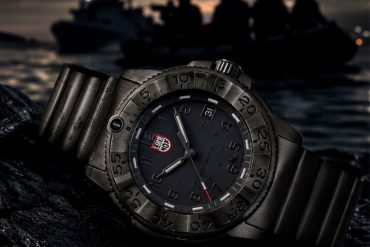 Luminox Navy SEAL Foundation XS.3228.NSF: Robuste Performance mit Stealth-Look